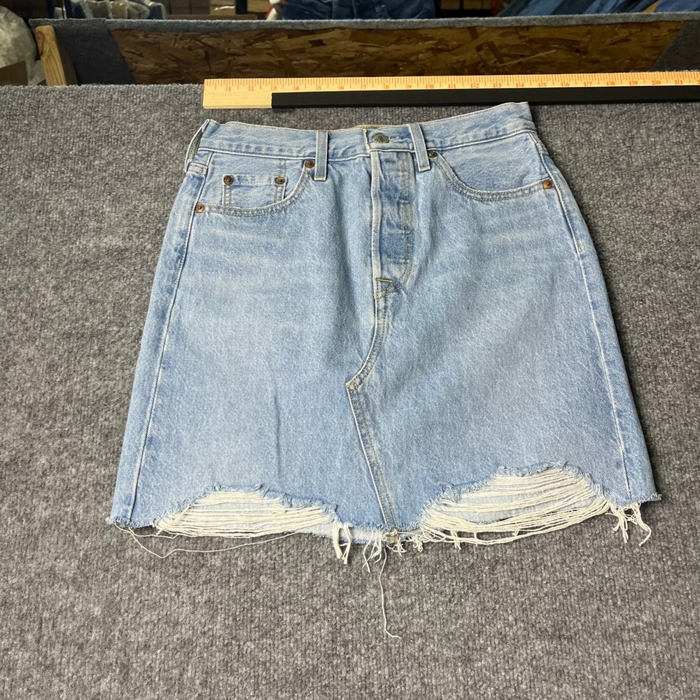 Levi's Denim Skirt Womens 28 Light Wash Distressed Raw Hem Cotton Mini Skirt